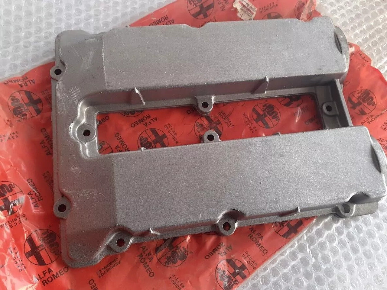 Cylinder Head Cover Left fits Alfa Romeo 33 145 146 60525221 Genuine View Rear