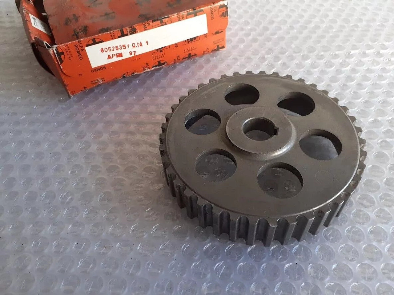 Camshaft Pulley Sprocket Intake Left fits Alfa Romeo 33 60525351 Genuine View Right