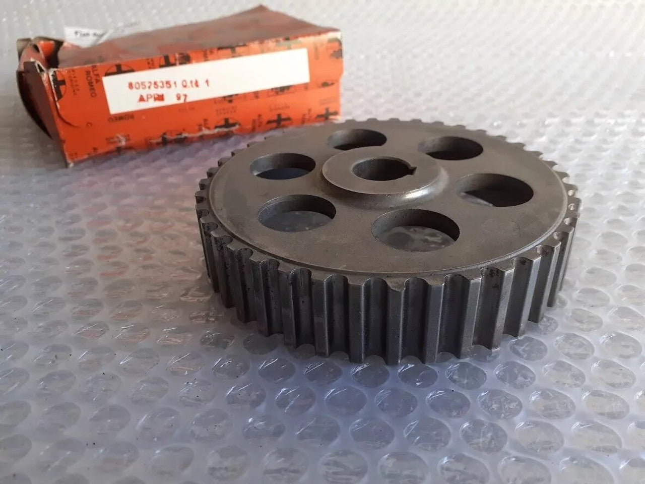 Camshaft Pulley Sprocket Intake Left fits Alfa Romeo 33 60525351 Genuine View Left