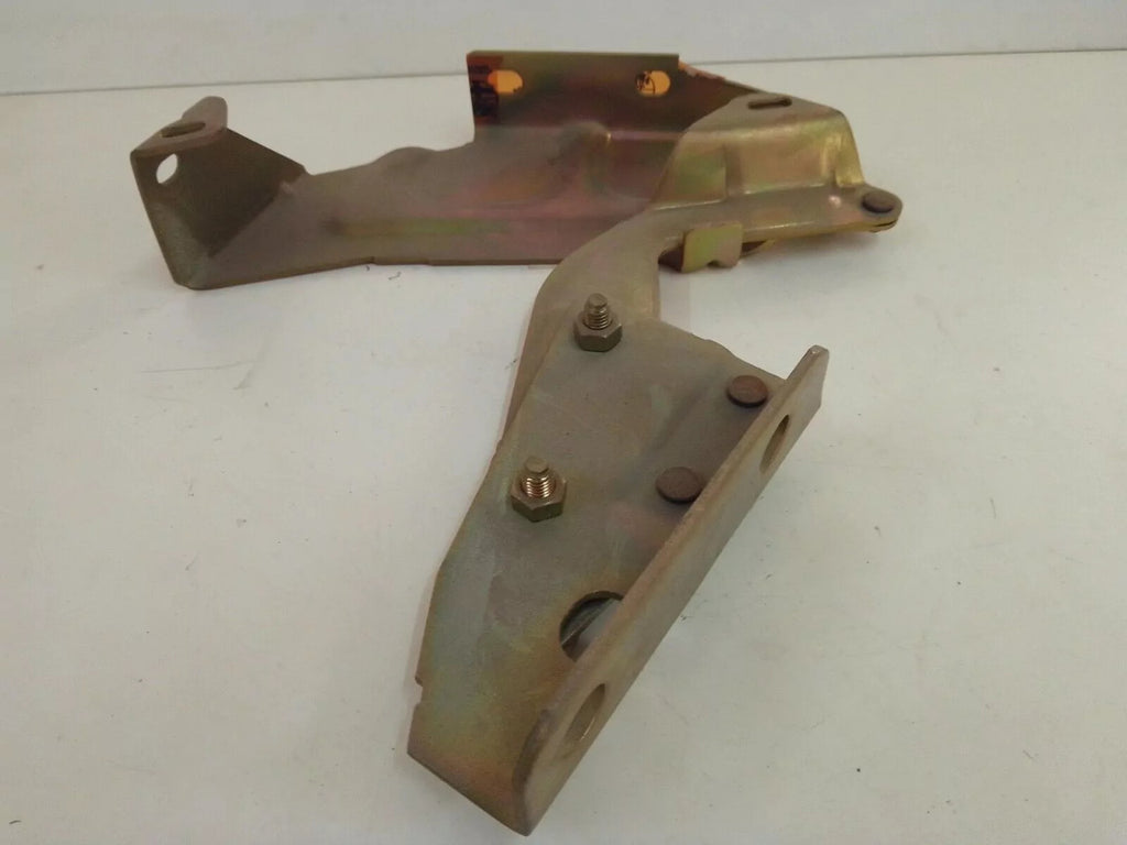 Hood Hinge Left Bonnet fits Alfa Romeo 75 60526610 Genuine View Rear