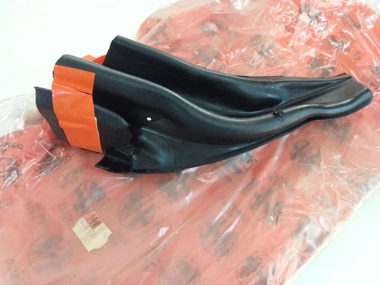 Rubber Pad Right A-Pillar fits Fiat Tempra Tipo Alfa Romeo 155 60559920 Genuine View Front