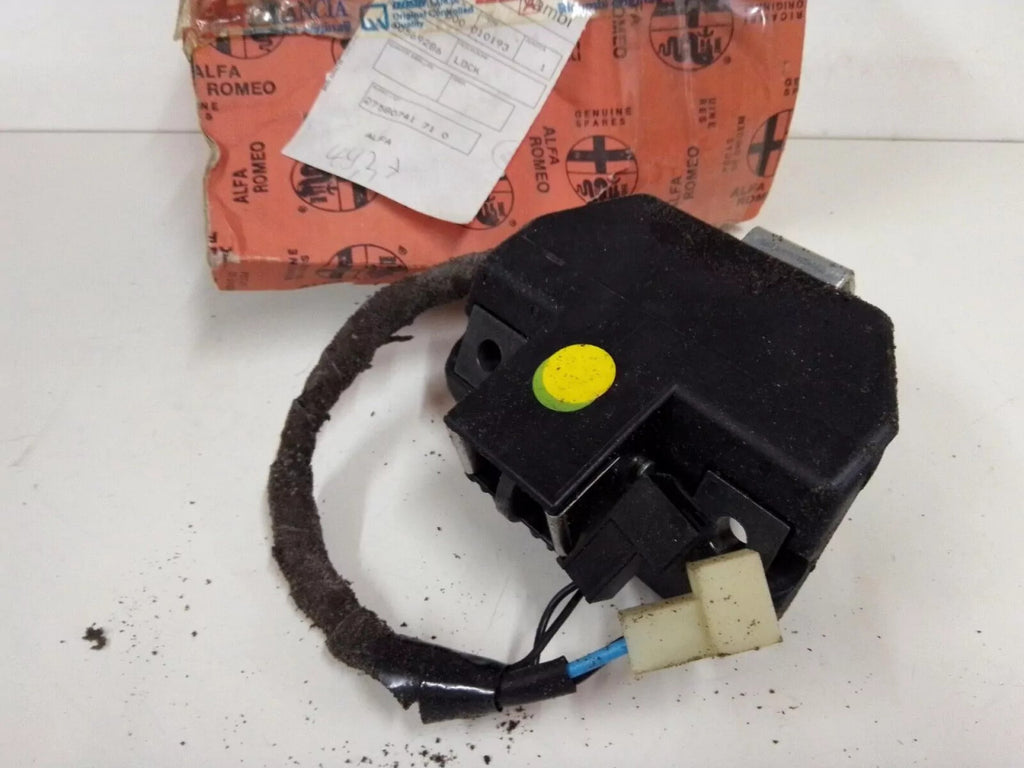 Trunk Lock Boot fits Alfa Romeo 155 60569286 Genuine View Rear