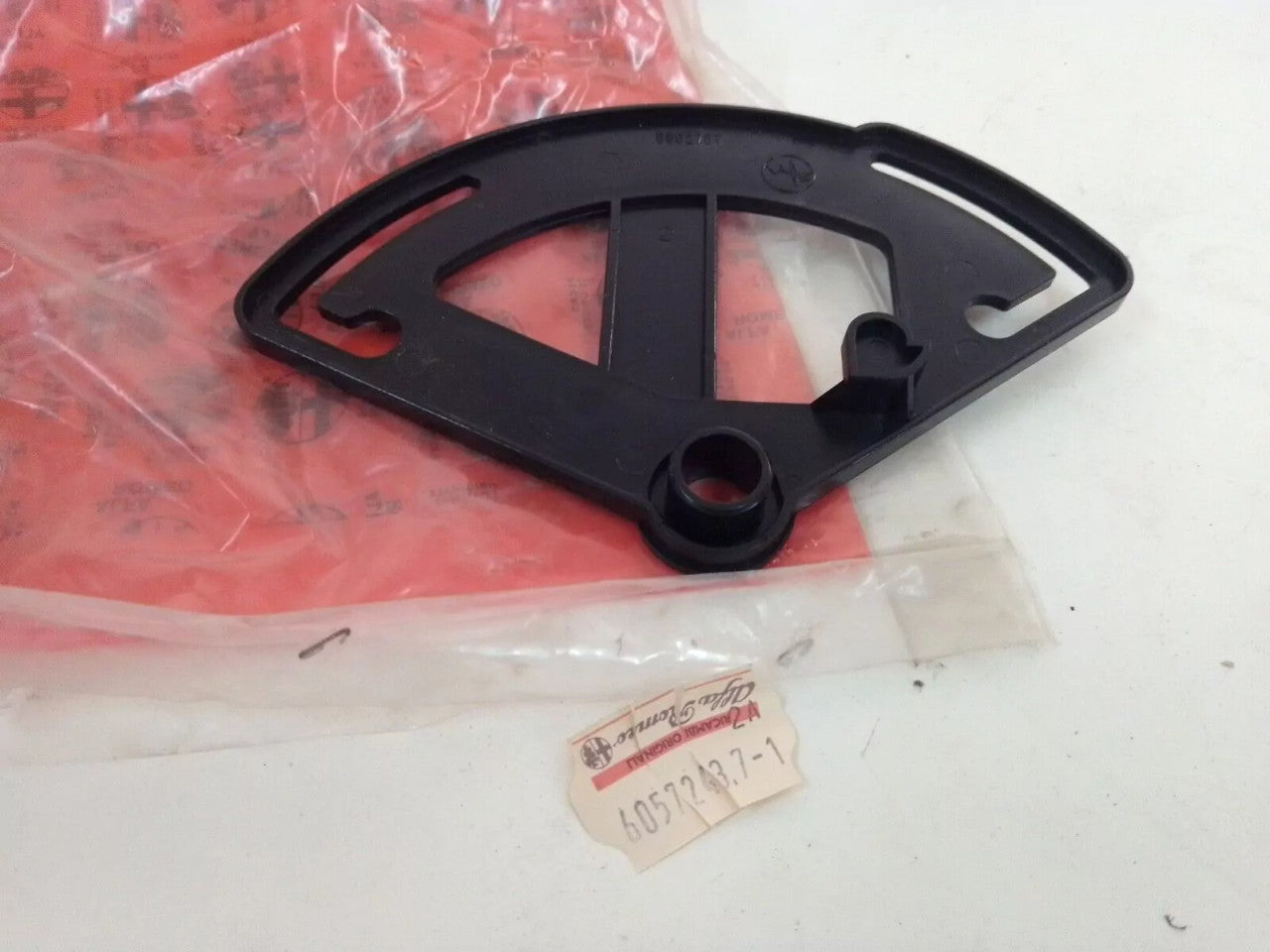 Heater Flap Door Cam fits Alfa Romeo 33 60572437 Genuine View Front