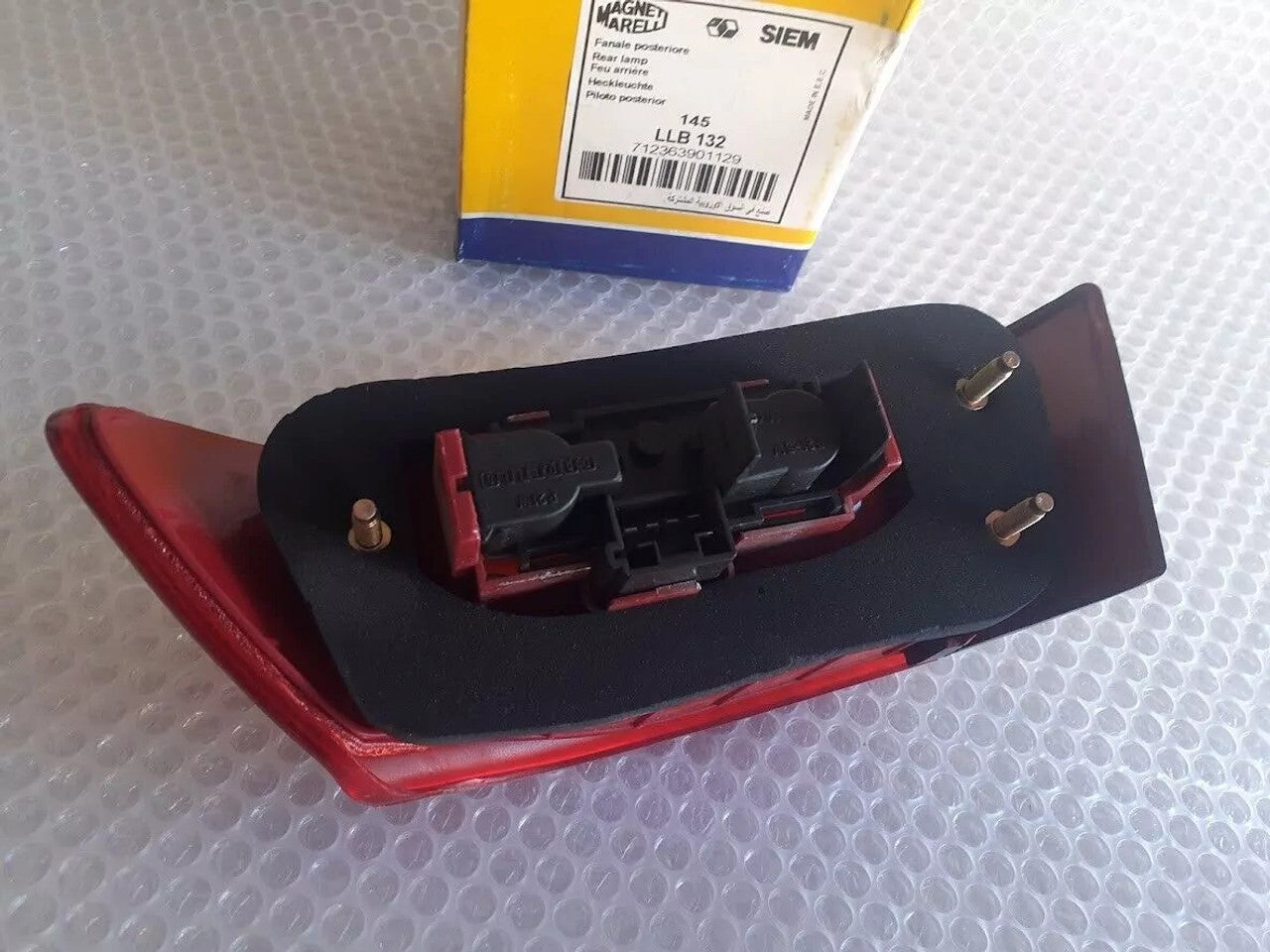 Tail Light Left Rear fits Alfa Romeo 145 60579852 View Right