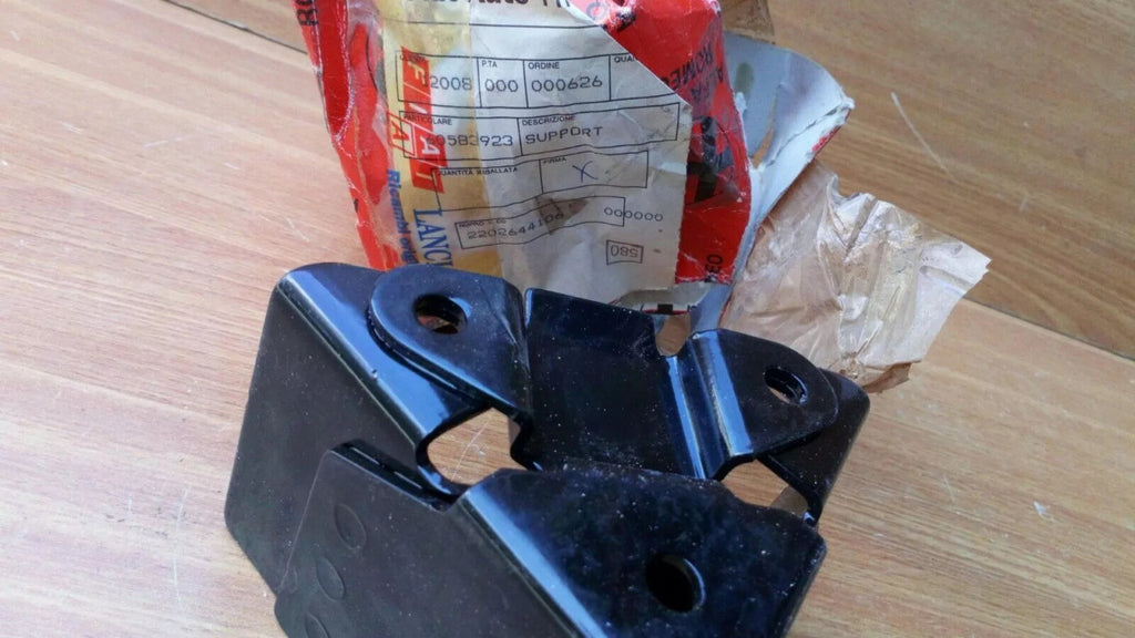 Engine Mount Bracket fits Alfa Romeo 145 146 60583923 Genuine View Rear