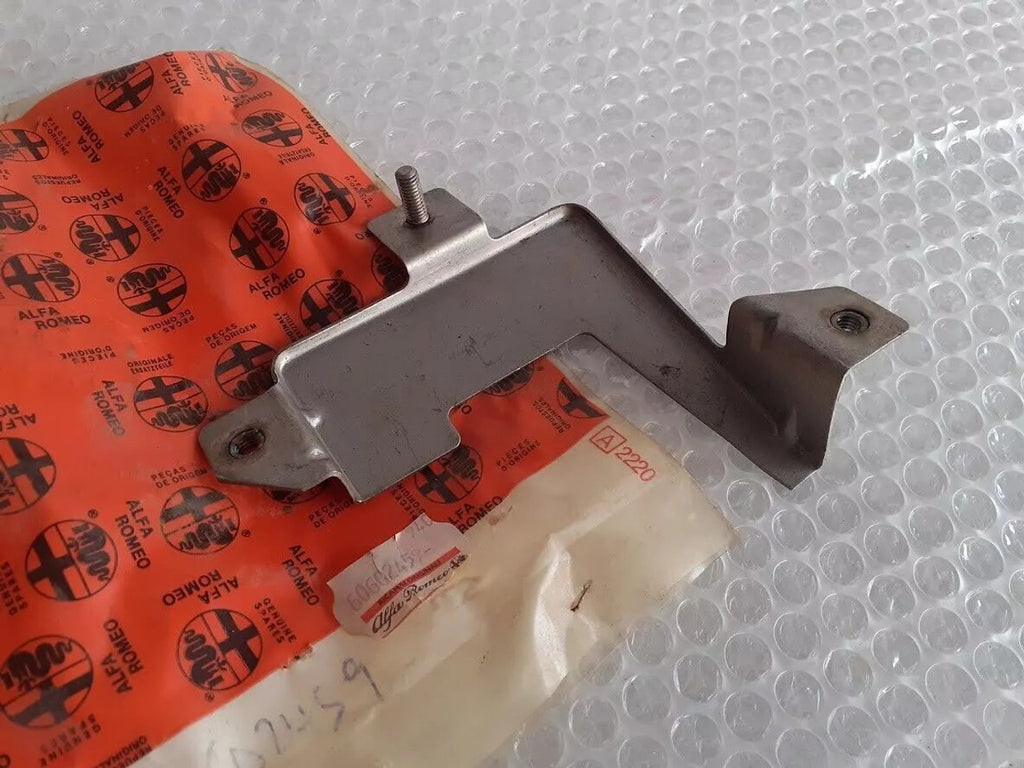 Exterior Bracket fits Alfa Romeo 145 146 60602459 Genuine View Rear