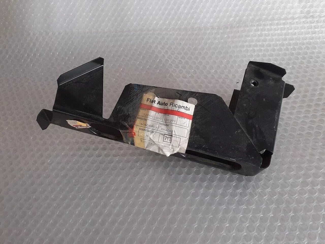 Rear Panel Bracket Right fits Alfa Romeo 146 60604809 Genuine View Front