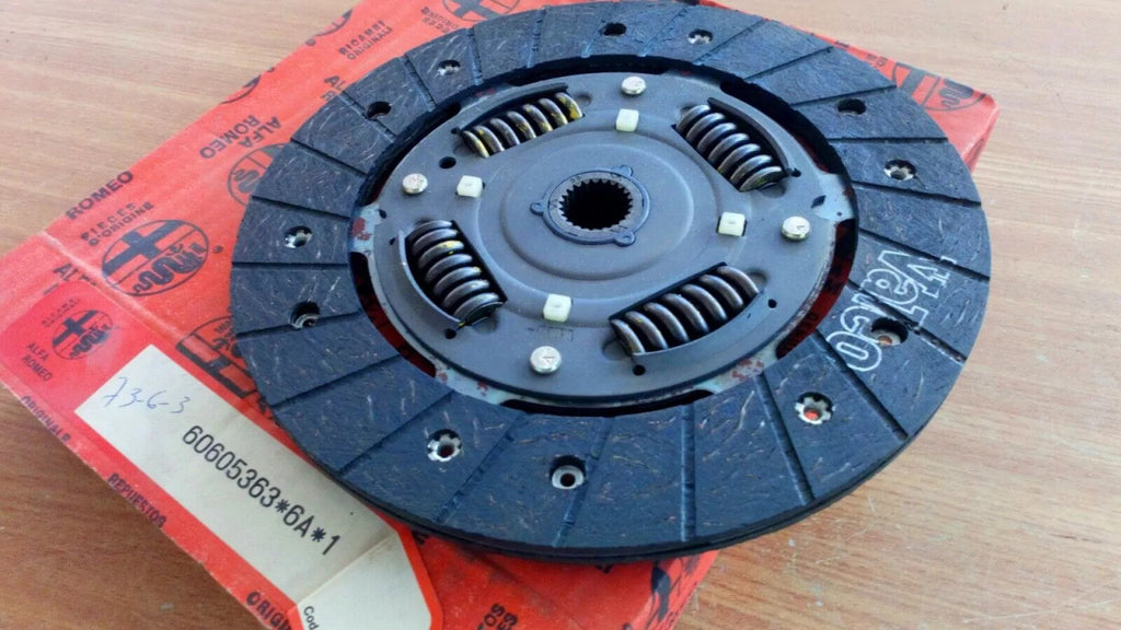 Clutch Disc fits Alfa Romeo 33 145 146 60605363 Genuine View Front