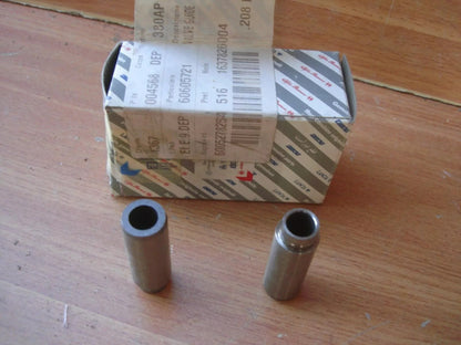 2x Exhaust Valve Guides fits Alfa Romeo 155 164 166 GTV Lancia Thema 60605721 View Front