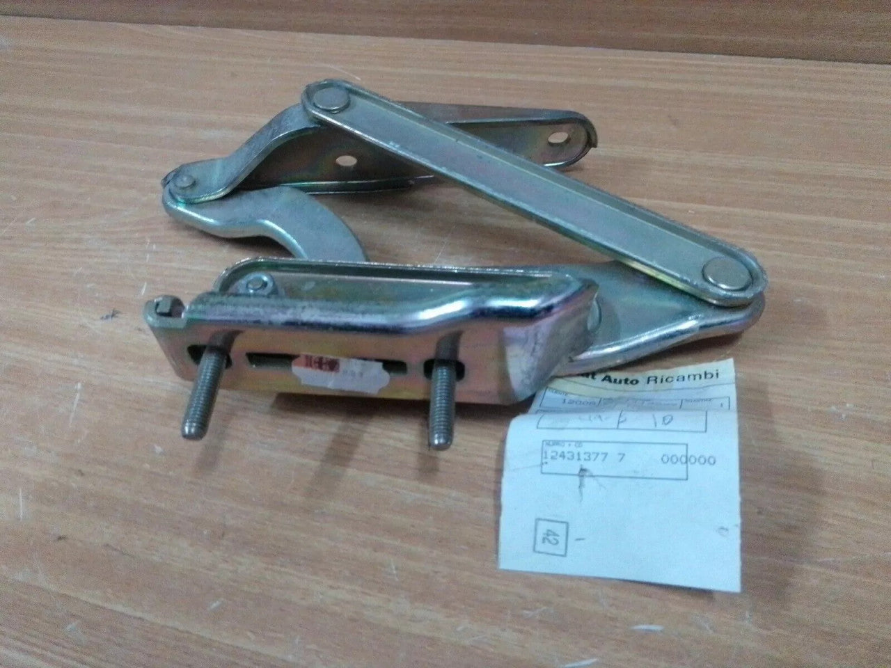 Hood Bonnet Hinge Left fits Alfa Romeo 155 60609883 Genuine View Front
