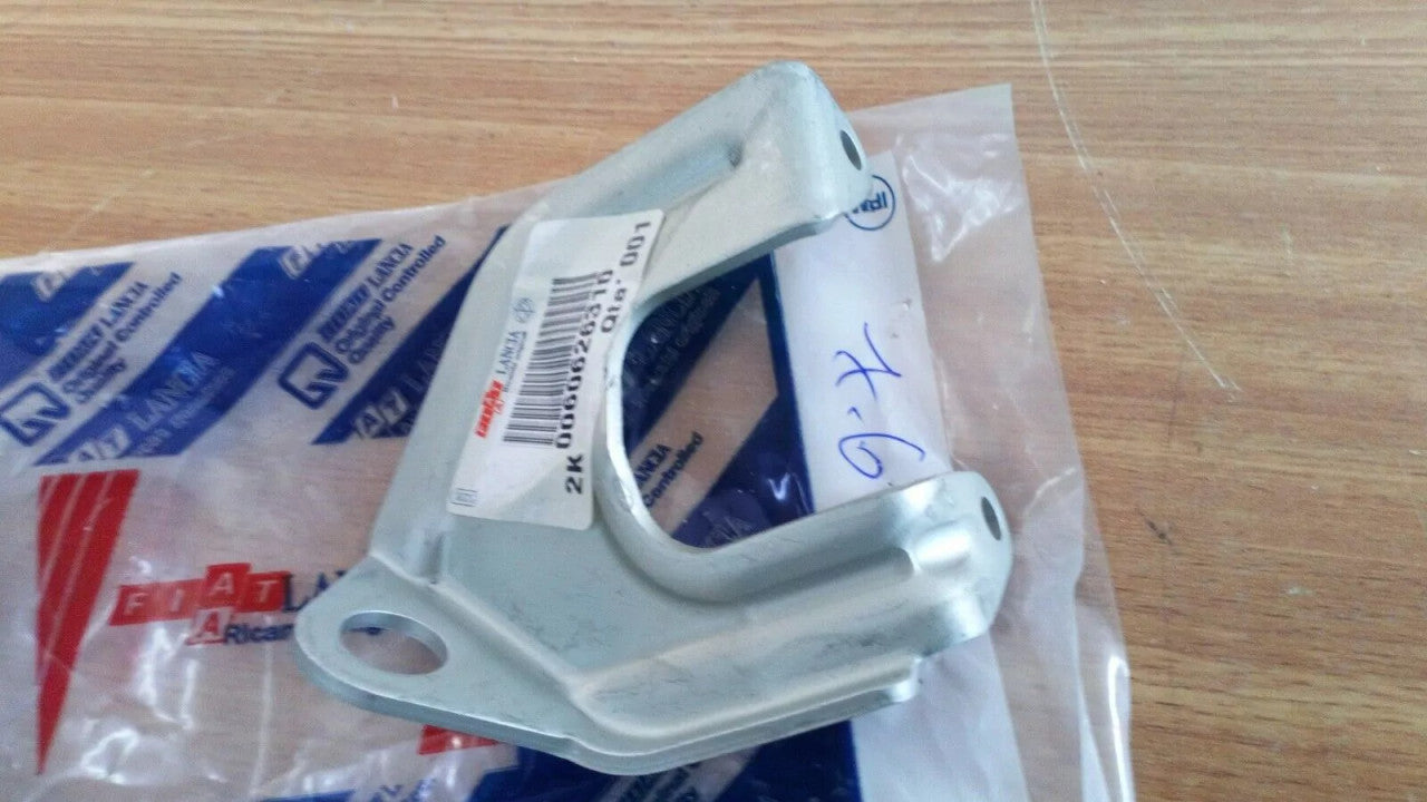 Air Intake Bracket fits Fiat Marea Coupe Brava Bravo Barchetta 60626310 Genuine View Front