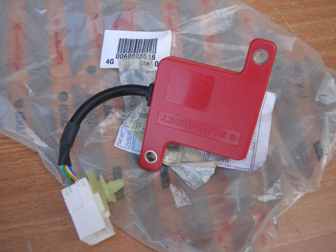 Radio Adapter fits Alfa Romeo 156 Fiat Punto Multipla 60678516 Genuine View Rear