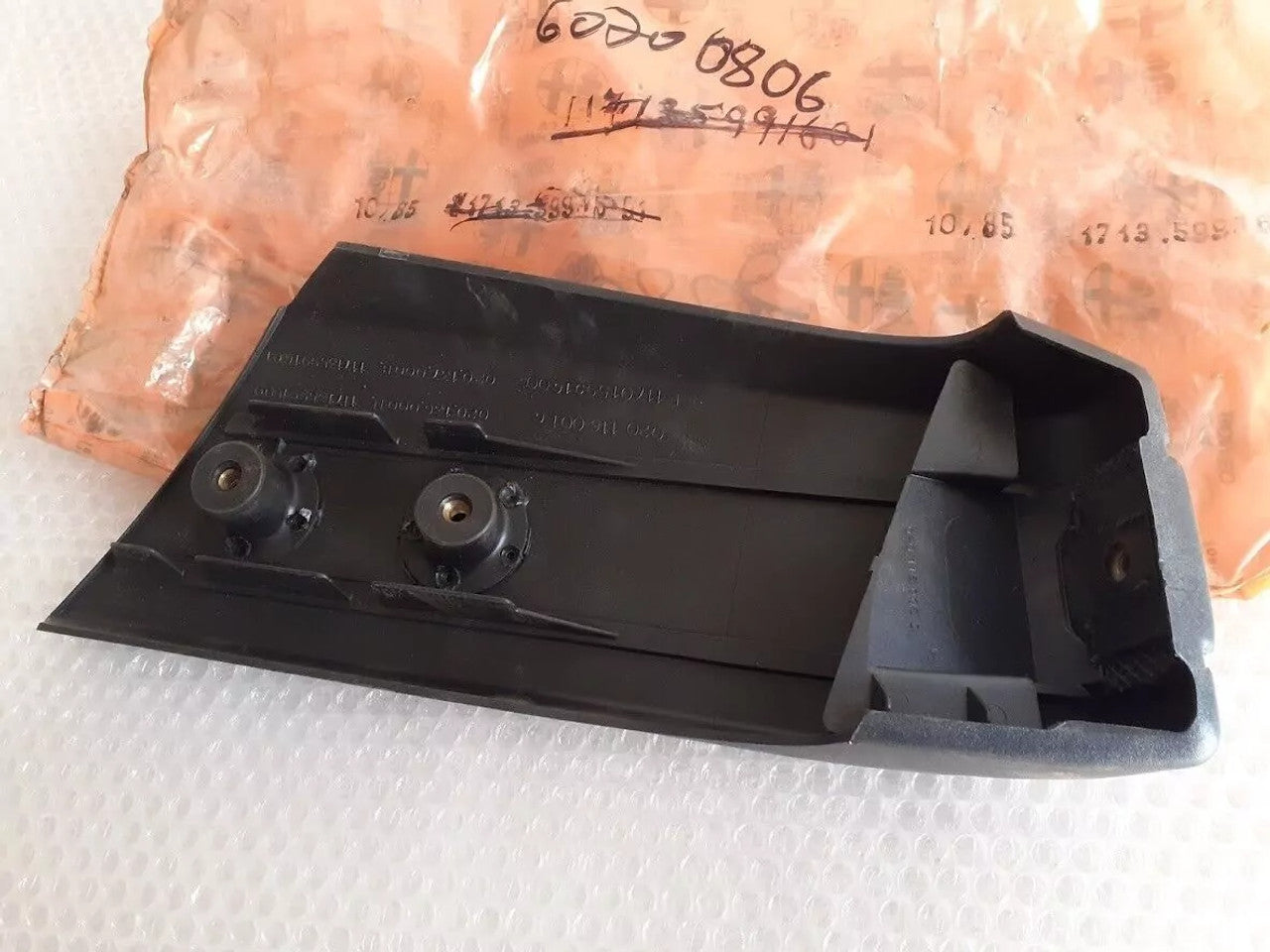 Front Bumper Cover Right fits Alfa Romeo Alfetta Saloon 117015991601 Genuine 60700806 View Right