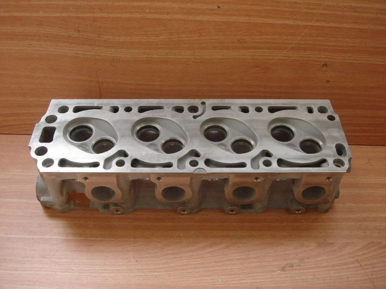 Cylinder Head fits Opel Ascona C Kadett D E Vauxhall Cavalier 16N 16S 16SH 607010 View Rear