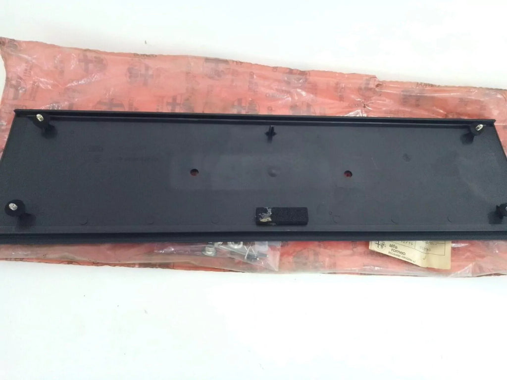License Plate Support Rear fits Alfa Romeo Giulietta 60720834 Genuine View Rear