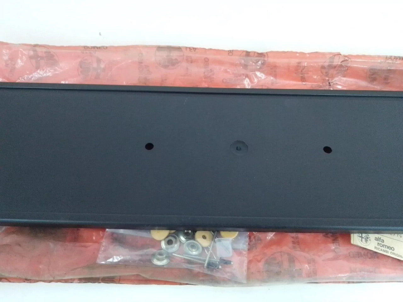 License Plate Support Rear fits Alfa Romeo Giulietta 60720834 Genuine View Left