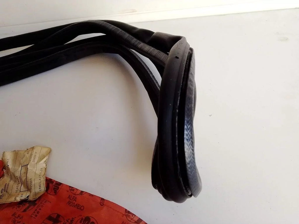 Door Frame Rubber Seal fits Alfa Romeo Alfetta 116006212401 Genuine 60724665 View Rear