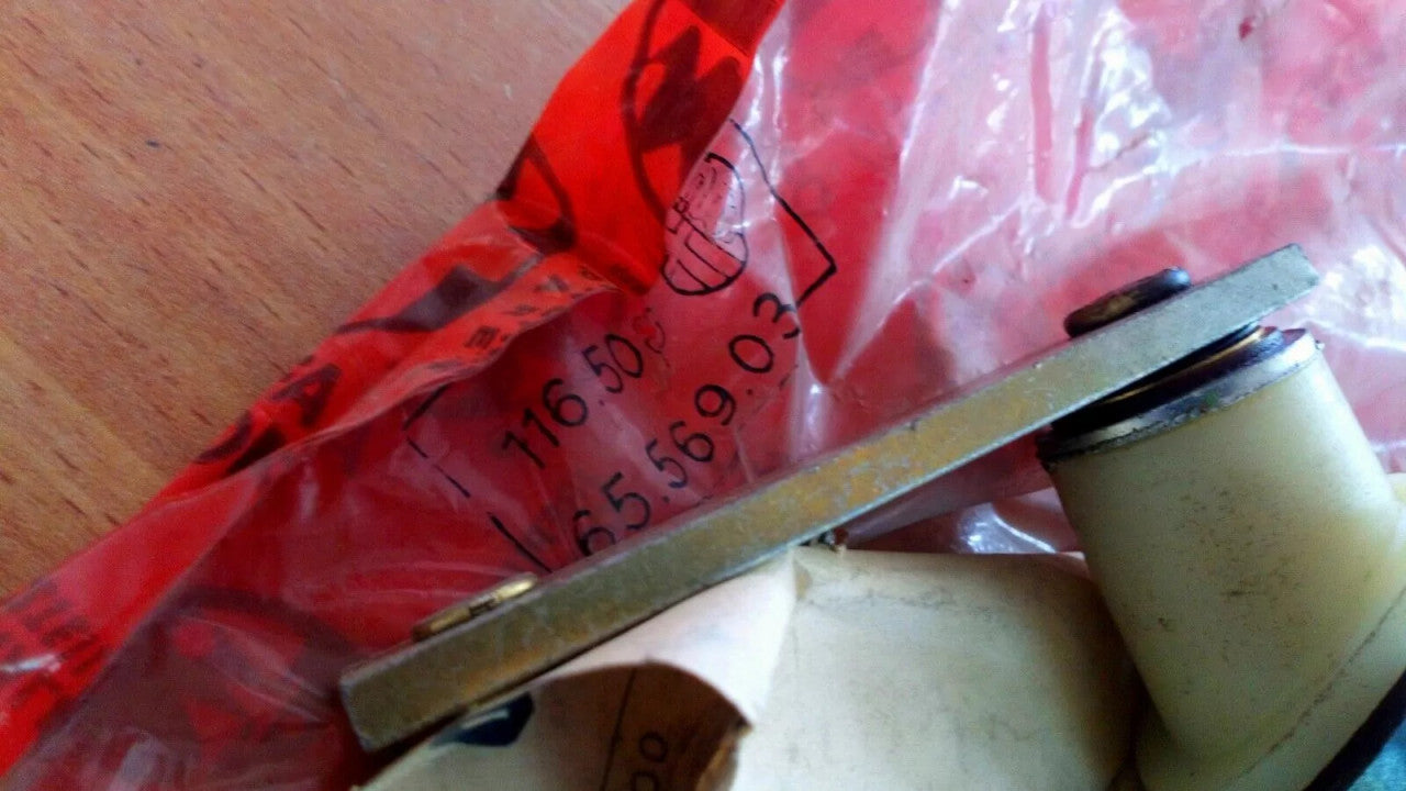 Windshield Wiper Pivot fits Alfa Romeo 116 116506556903 Genuine 60730100 View Right