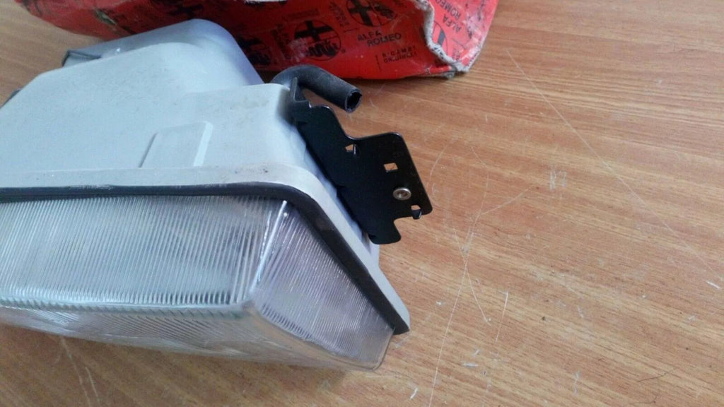 Headlight Right fits Alfa Romeo Giulietta 60730252 Genuine View Close Up Front