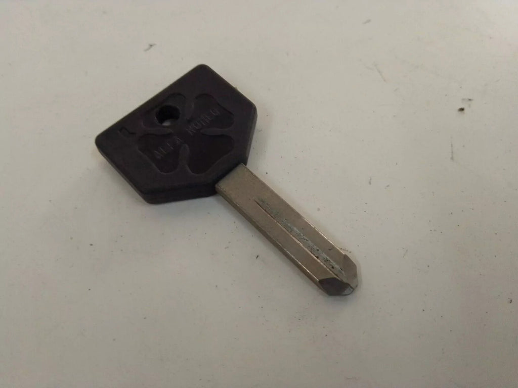 Blank Key fits Alfa Romeo 60733698 60733697 Genuine View Rear