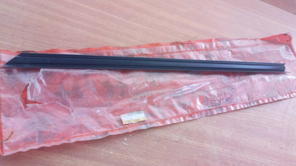Channel Moulding fits Alfa Romeo Giulietta 60733709 Genuine View Rear