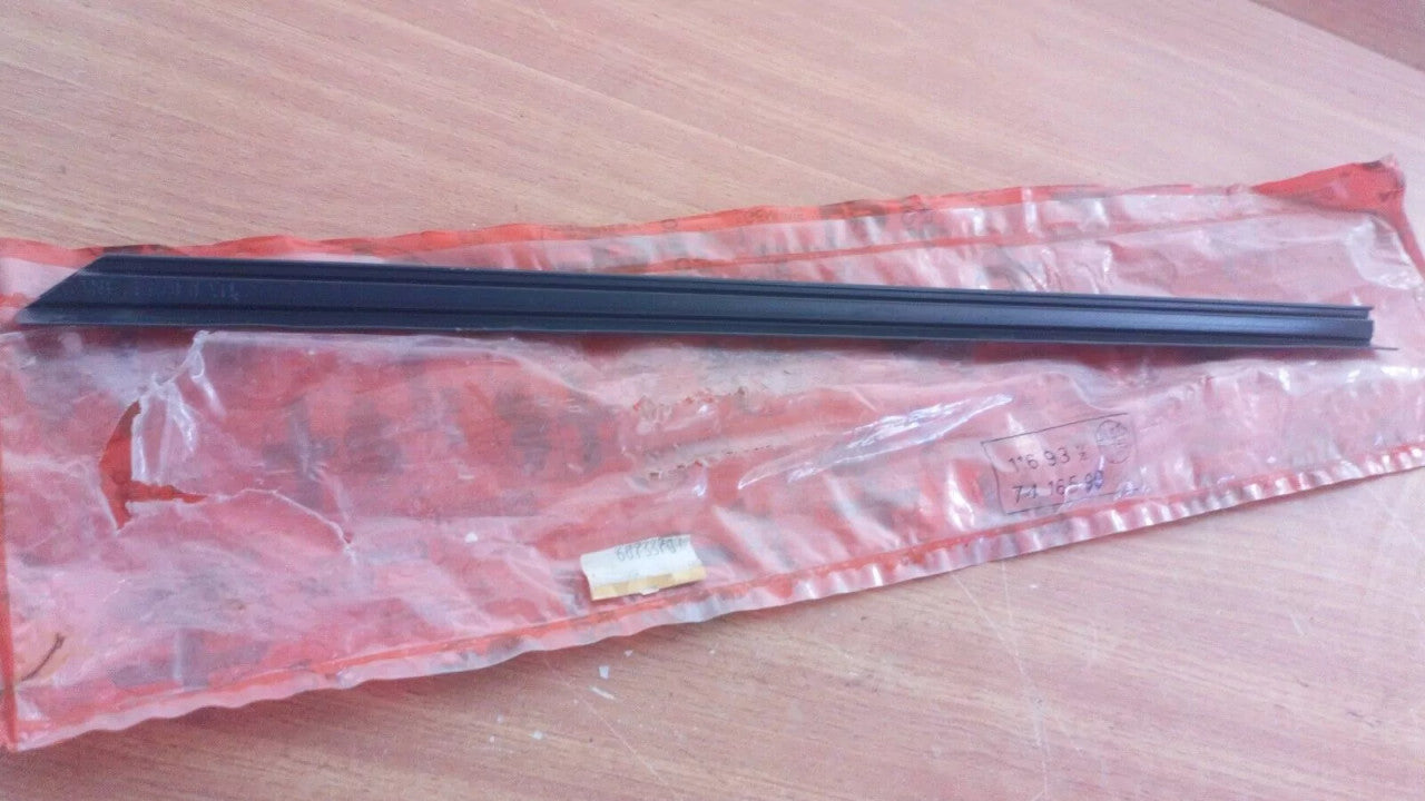 Channel Moulding fits Alfa Romeo Giulietta 60733709 Genuine View Rear