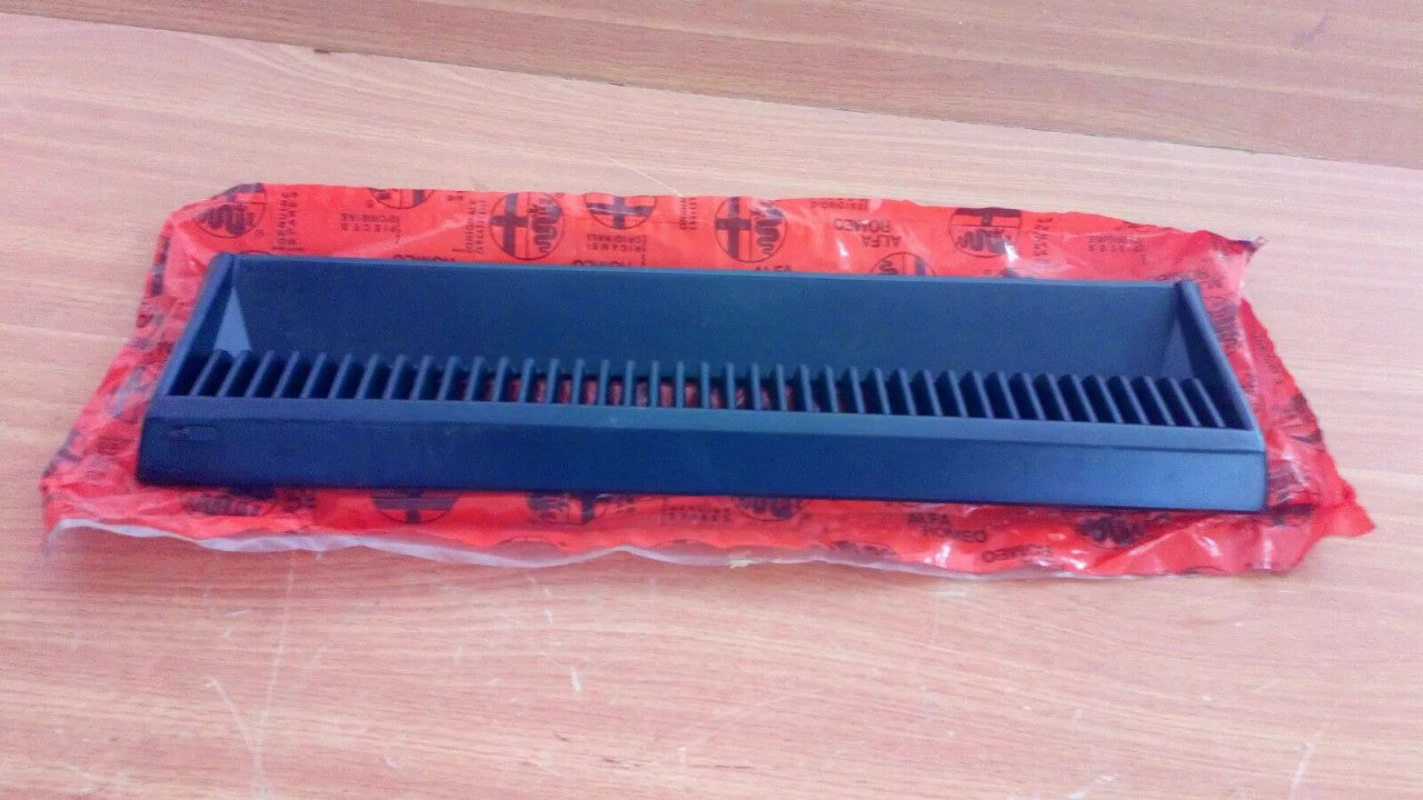 Hood Grill fits Alfa Romeo Giulietta 116 1169389020 Genuine 60734097 View Front