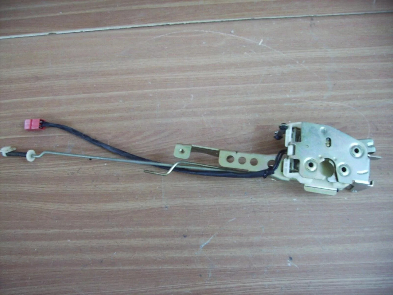 Door Lock Front Left fits Alfa Romeo 75 60740965 Genuine View Right