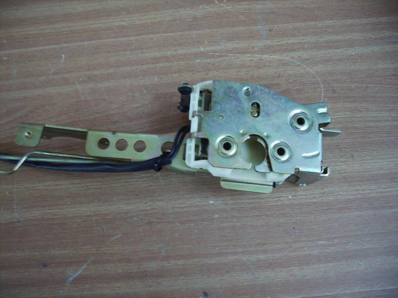 Door Lock Front Left fits Alfa Romeo 75 60740965 Genuine View Upper