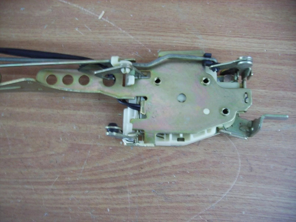 Door Lock Front Left fits Alfa Romeo 75 60740965 Genuine View Lower