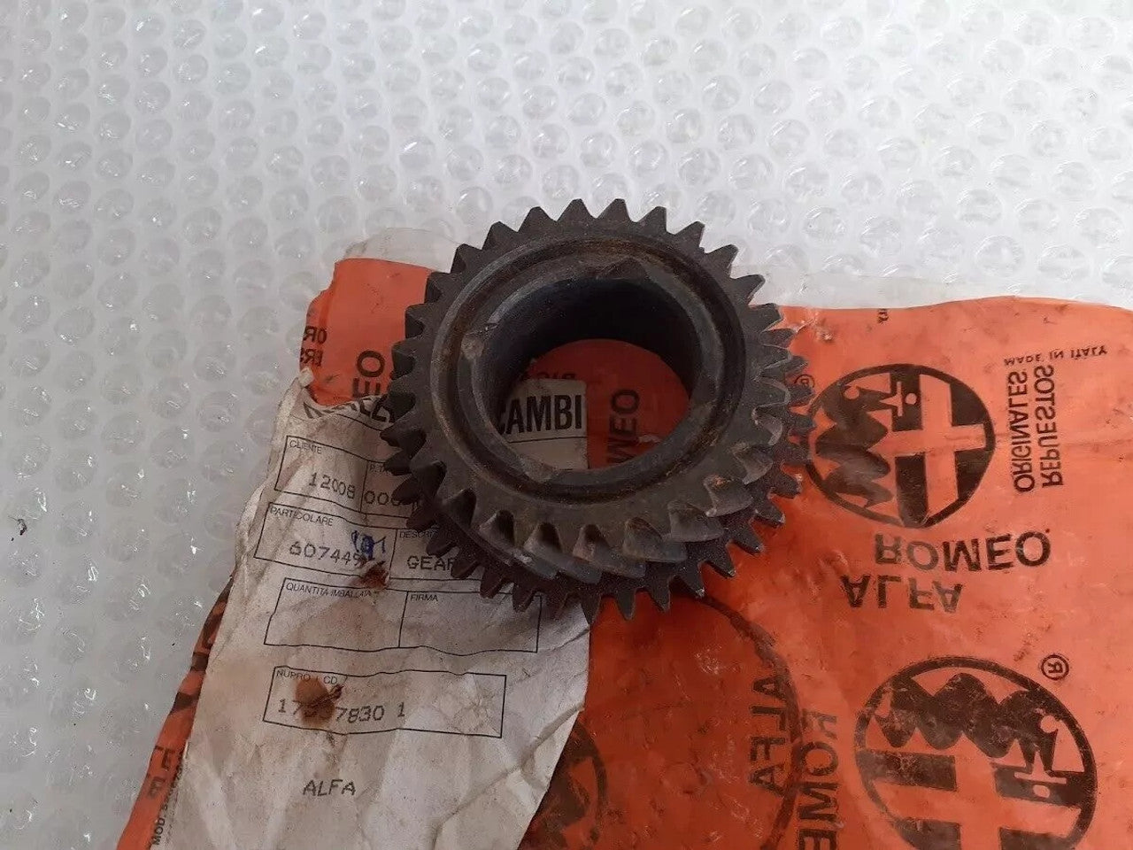 Transmission Gear fits Alfa Romeo 60744991 Genuine View Left