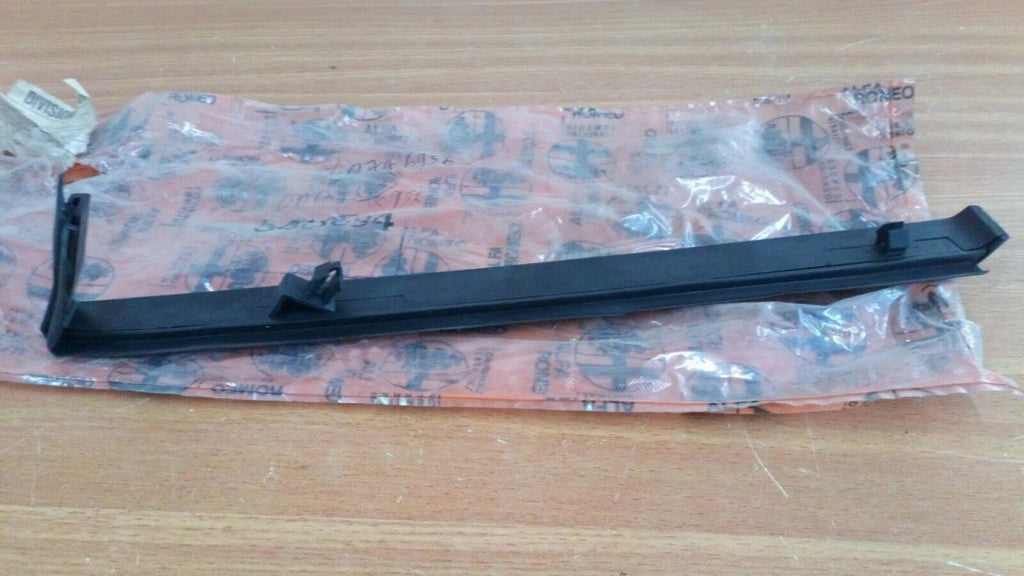 Dashboard Trim Left fits Alfa Romeo 33 60746956 Genuine View Rear