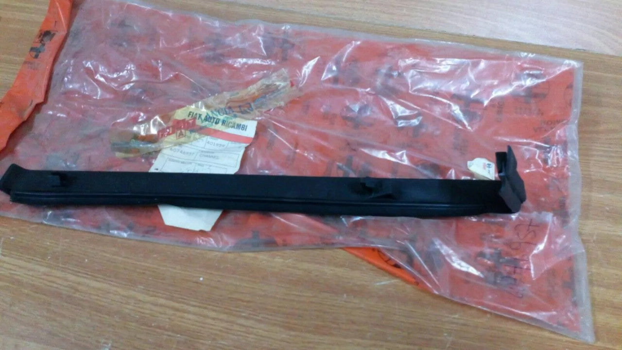 Dashboard Trim fits Alfa Romeo 60746957 Genuine View Rear