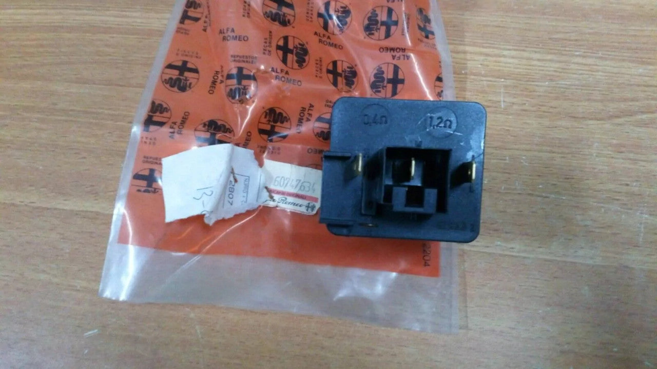 Air Condition Resistor fits Alfa Romeo 33 60747634 Genuine View Front