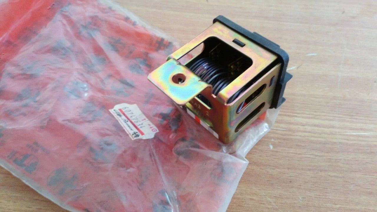 Air Condition Resistor fits Alfa Romeo 33 60747634 Genuine View Right