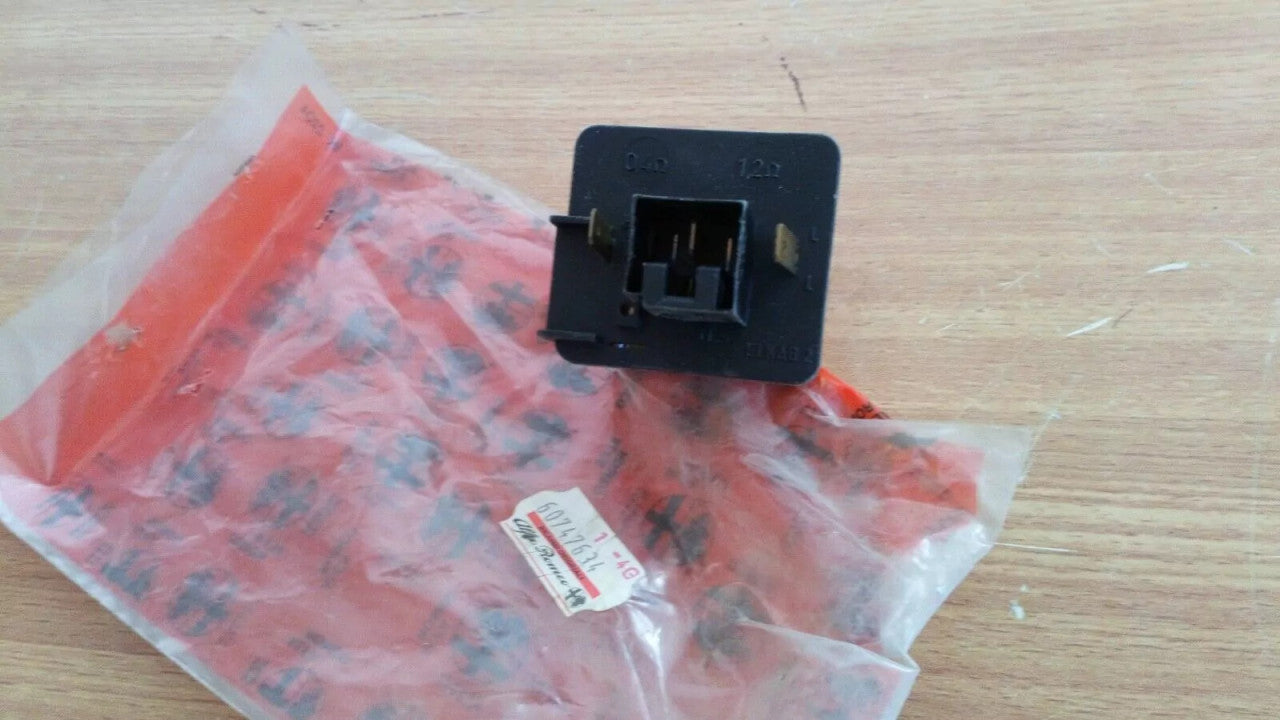 Air Condition Resistor fits Alfa Romeo 33 60747634 Genuine View Left