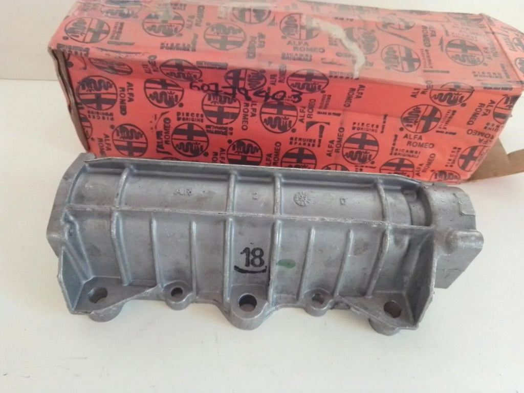 Valve Cover Right fits Alfa Romeo 33 145 146 60778403 Genuine View Rear