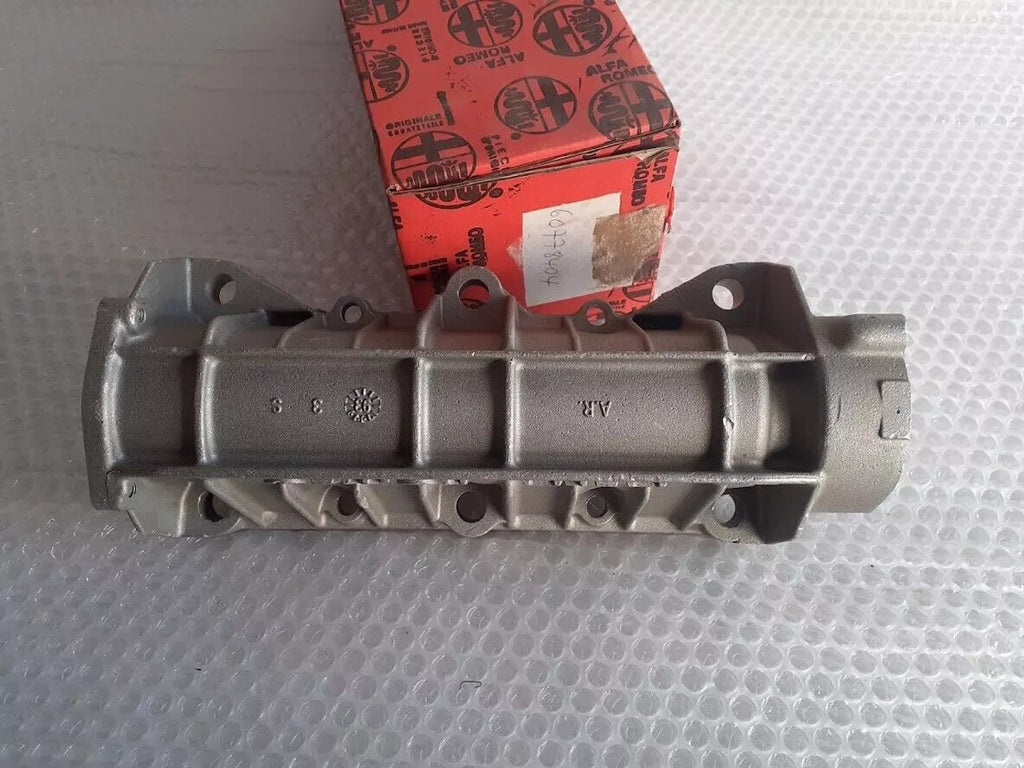 Camshaft Housing Left fits Alfa Romeo 33 145 146 60778404 Genuine View Front