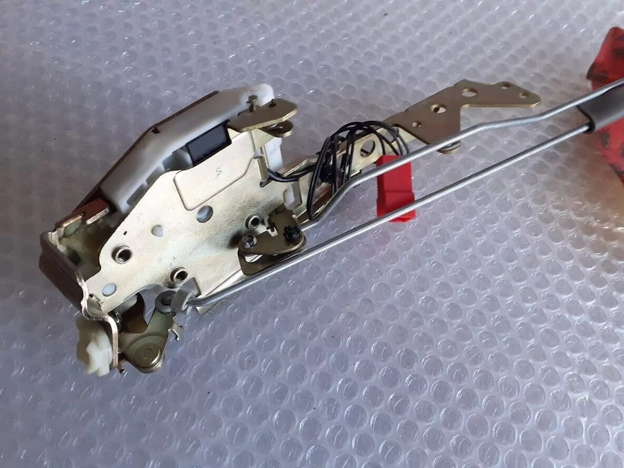 Rear Door Lock Left fits Alfa Romeo 164 60780069 Genuine View Rear