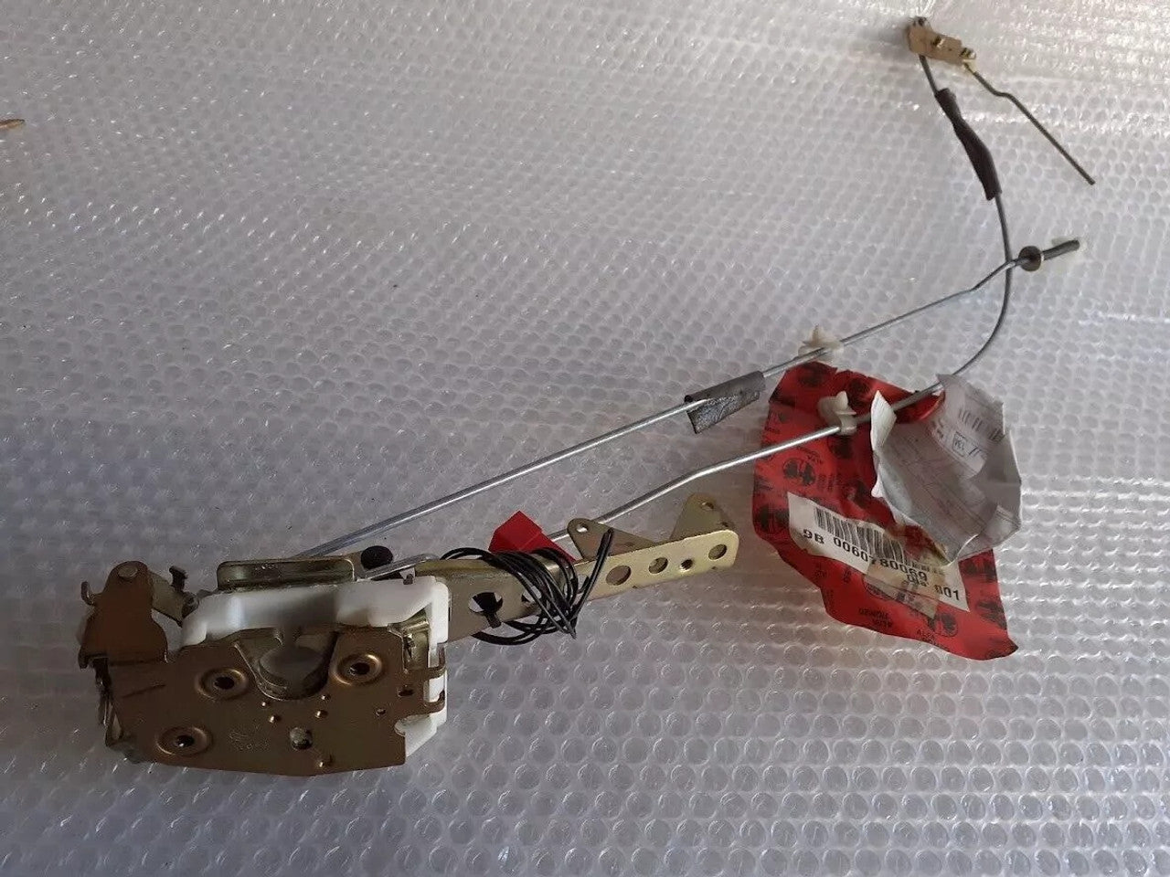 Rear Door Lock Left fits Alfa Romeo 164 60780069 Genuine View Lower