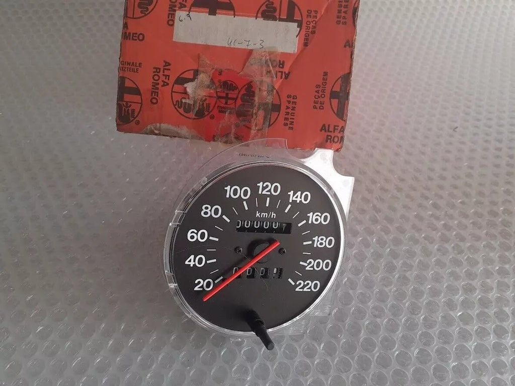 Speedometer KM fits Alfa Romeo 33 60790083 Genuine View Rear