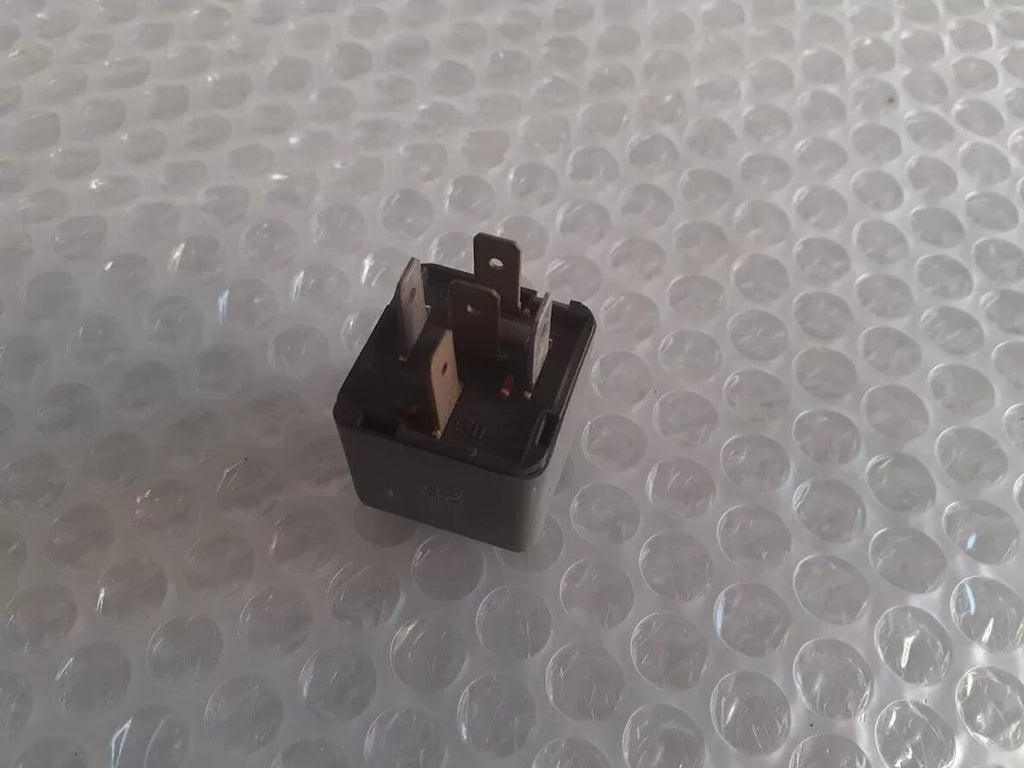 Multi Purpose Relay fits Fiat Lancia Alfa Romeo 60800552 Genuine View Rear