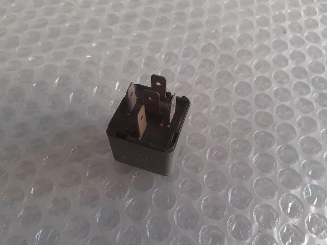 Multi Purpose Relay fits Fiat Lancia Alfa Romeo 60800552 Genuine View Rear