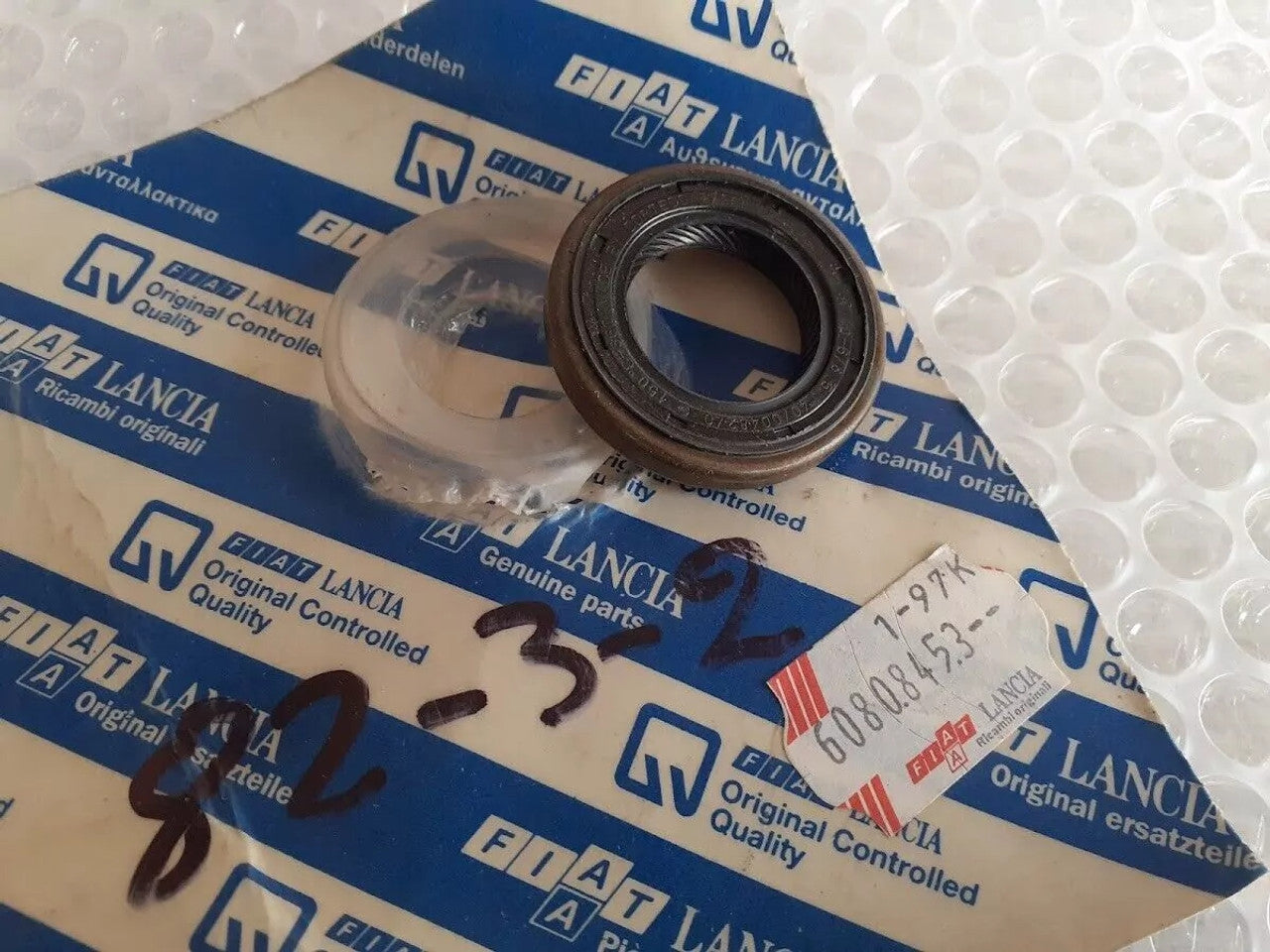 Manual Transmission Seal fits Fiat Lancia Alfa Romeo 60808453 Genuine View Rear