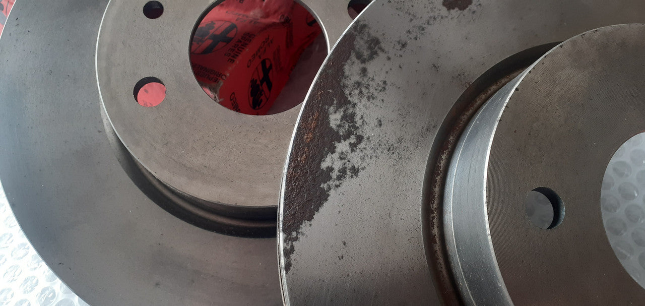 2x Brake Discs Front fits Alfa Romeo 164 60810227 Genuine View Closeup