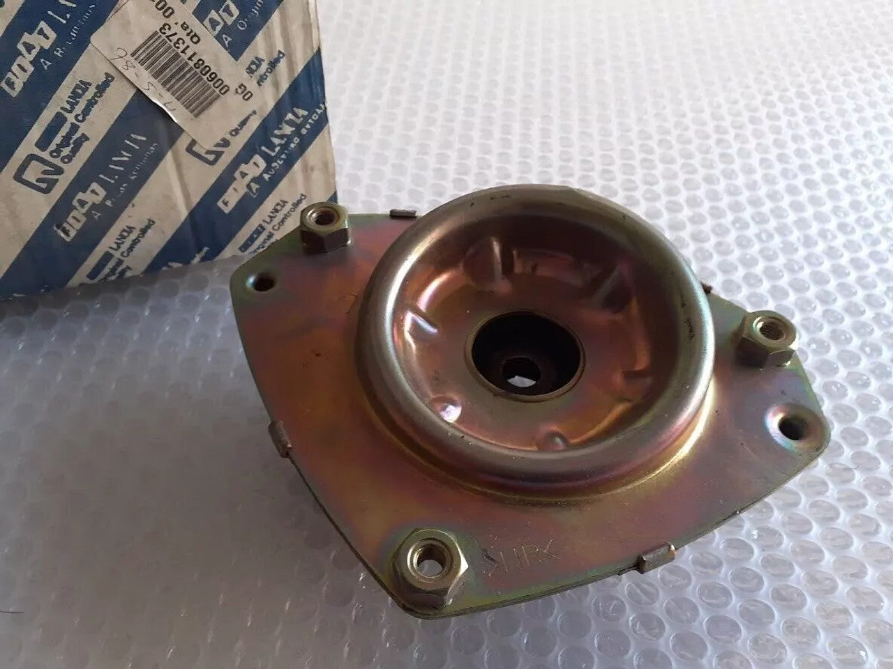 Strut Shock Mount Front Upper Left fits Fiat Lancia Alfa Romeo 60811373 Genuine View Right