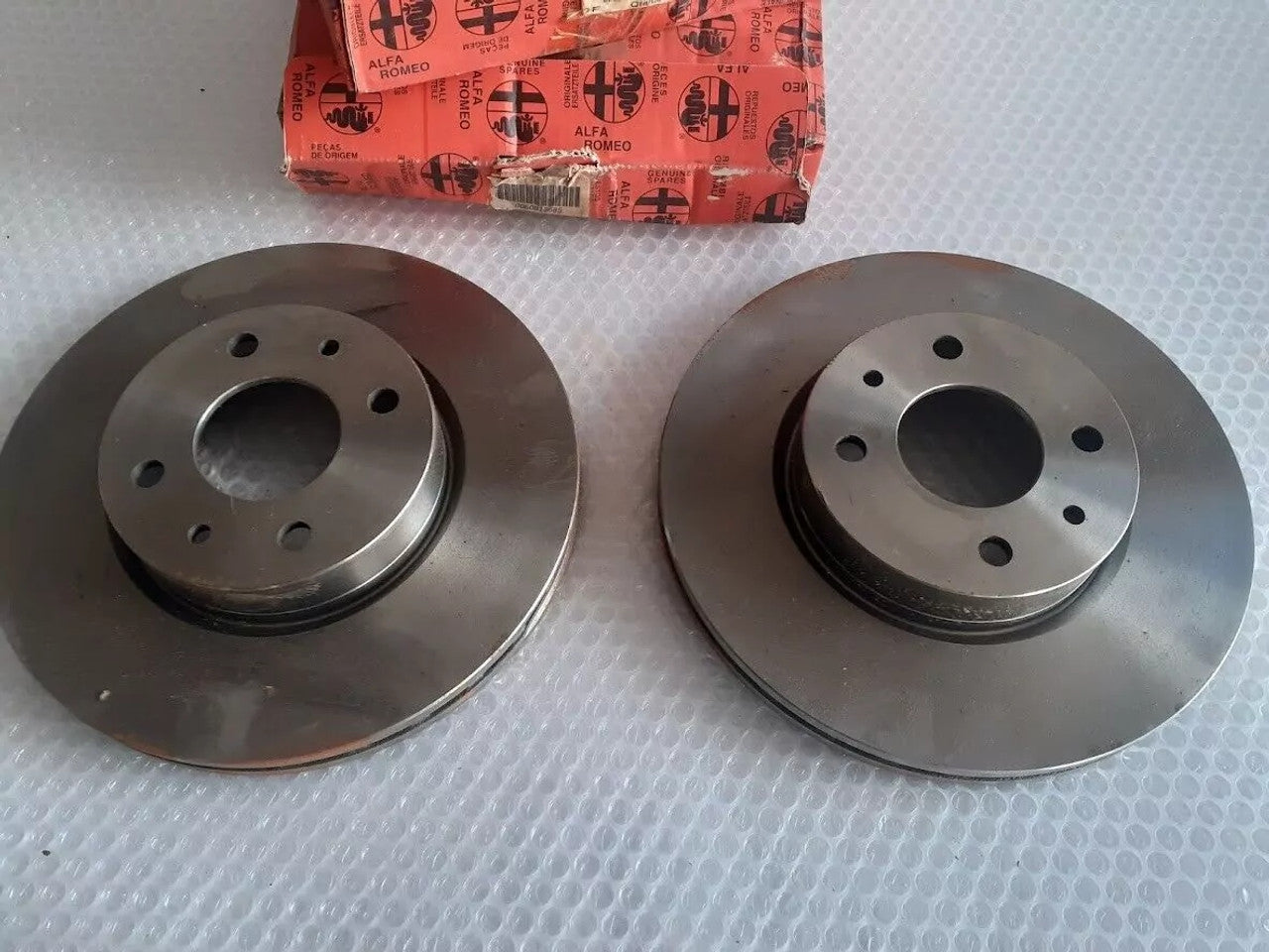 Brake Disc Rotors Set fits Fiat Croma Lancia Thema Alfa Romeo 164 Genuine 60812685 View Upper