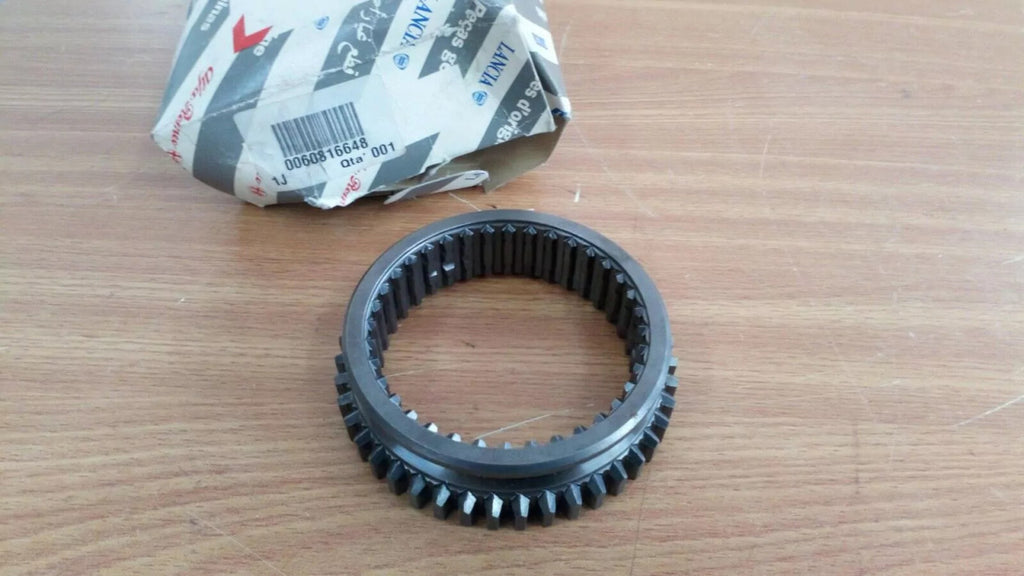 Manual Transmission Gear Sleeve fits Alfa Romeo 147 156 60816648 Genuine View Front