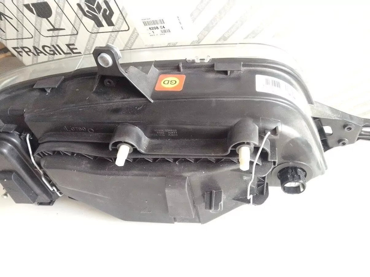 Headlight Left fits Peugeot Boxer 2 Citroen Relay 2 Fiat Ducato 6208E4 Genuine View Lower
