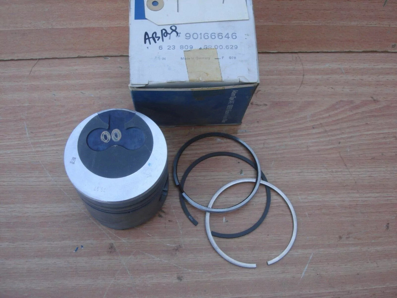 4x Pistons fits Opel Ascona C Kadett E Vauxhall 80mm Bore 16D 16DA L53 STD 623031 View Front